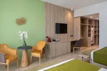 Serenade All Suites - Adults Only Resort