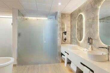 Serenade All Suites - Adults Only Resort
