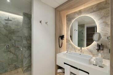 Serenade All Suites - Adults Only Resort