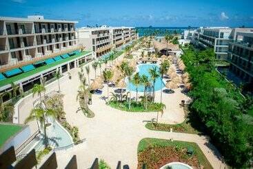 Serenade All Suites - Adults Only Resort