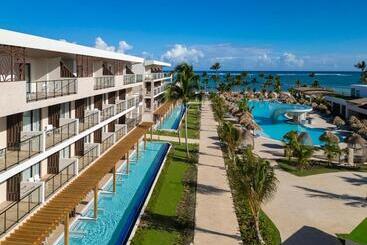 Serenade All Suites - Adults Only Resort