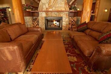 Snow Creek Cabins By Fernie Lodging Co