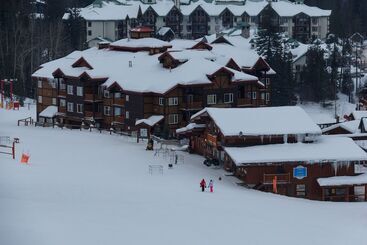 Snow Creek Cabins By Fernie Lodging Co