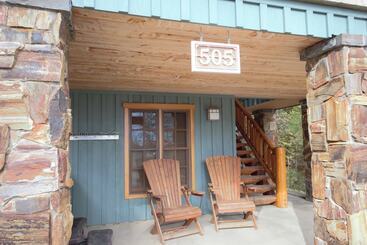 Snow Creek Cabins By Fernie Lodging Co