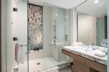 Suites At Sls Lux Brickell Managed By Ce