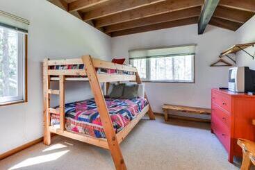 هتل Meadow House 11 | Discover Sunriver