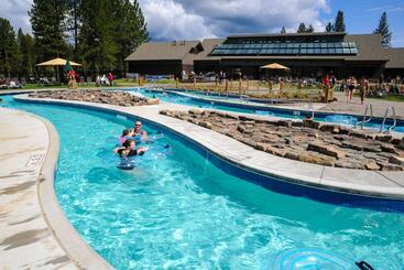هتل Meadow House 30 | Discover Sunriver