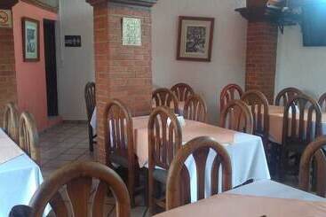 هتل Parador Del Rey