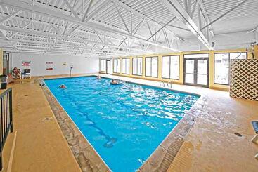 هتل Snowblaze Condominiums E103