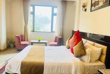Maplewood Hotel & Spa