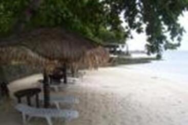استراحتگاه Chema S By The Sea