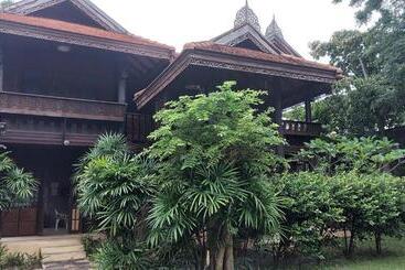 تختخواب و صبحانه Fueangfu Villa Chaweng