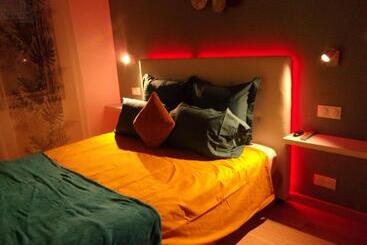 تختخواب و صبحانه Le Bourget   Suite Romantique