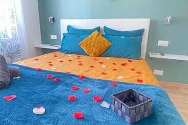 تختخواب و صبحانه Le Bourget   Suite Romantique