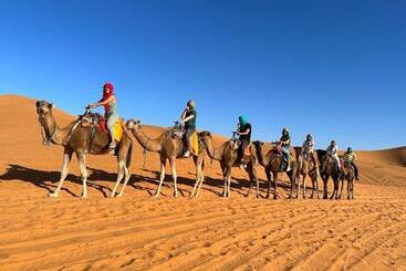 تختخواب و صبحانه Merzouga Luxury Tent