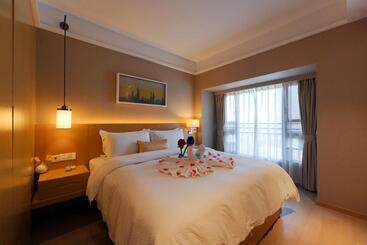 Cm Serviced Apartment
