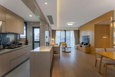 Cm Serviced Apartment