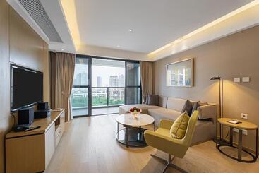 Cm Serviced Apartment