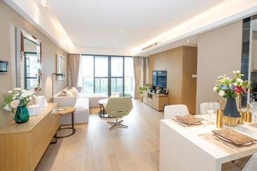 Cm Serviced Apartment