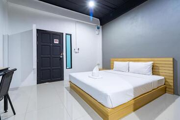 Cs Klongtoey Grand Resort