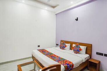 Fabhotel Sunrise Noida Sector 56