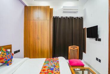 Fabhotel Sunrise Noida Sector 56