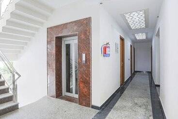Fabhotel Sunrise Noida Sector 56