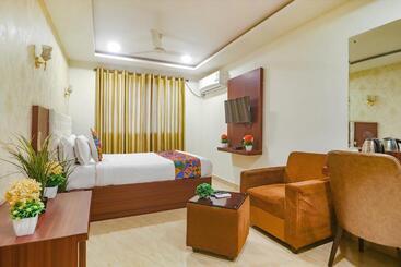 Fabhotel Rainbow Express