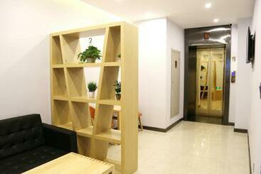 هتل 7days Premium Chengde Luanping Huaxing Road Branch