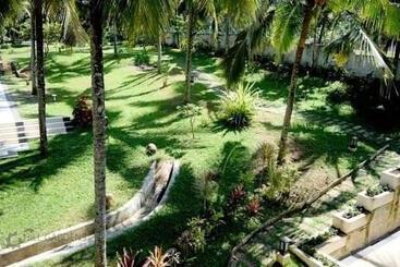 هتل Aanandakosha Ayurveda Retreat