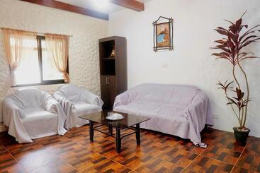 هتل Flower Garden Resort