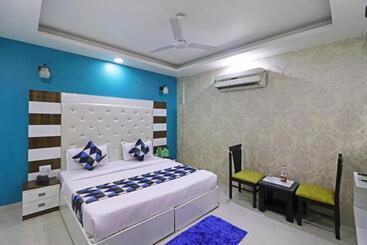 هتل Smart Inn Delhi Airport