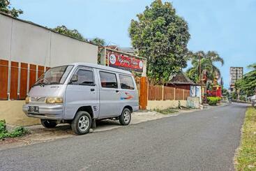هتل Oyo 91452 Ngajeng Peken Home Stay