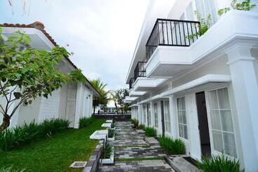 هتل Sevilla Resort Magelang