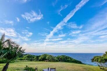 هتل Sky Island Resort