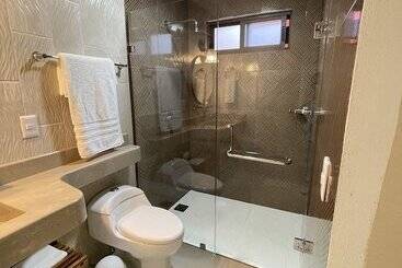 هتل Suites Cárdon