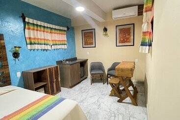 هتل Suites Cárdon