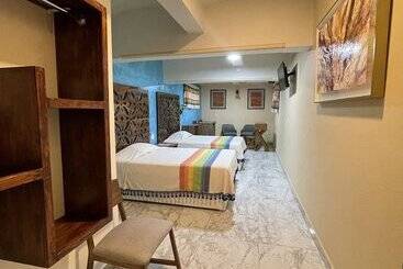 هتل Suites Cárdon