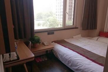 Thank Inn Plus Hotel Shanxi Taiyuan Xiaodian District Rongjun North Street High Speed Railway Statio