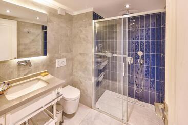 Jasmine Otel