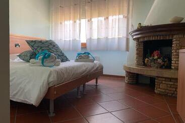تختخواب و صبحانه Al Borgo
