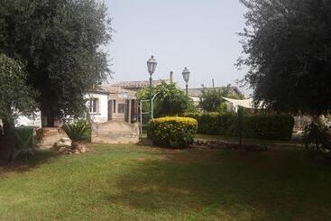 تختخواب و صبحانه Aranceto Hotel Agriturismo