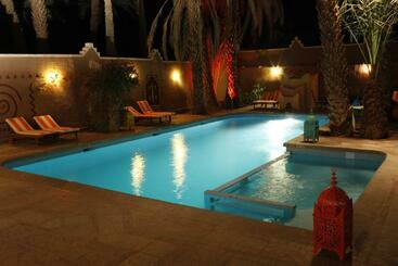 تختخواب و صبحانه Fibule Du Draa Kasbah D Hôtes