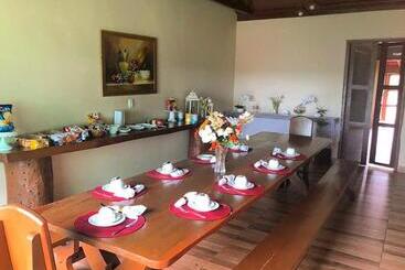 تختخواب و صبحانه Pantanal Ranch Meia Lua