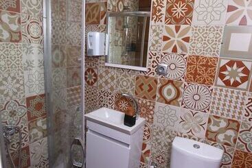 هتل Aden Room