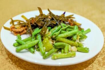 هتل Greentree Inn Express Yingtan Yujiang Railway Station