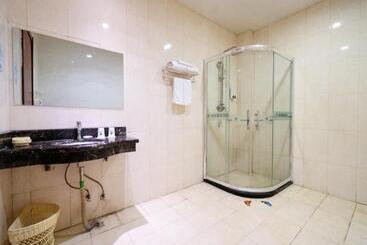 هتل Greentree Inn Henan Zhengzhou Chengnan Road Bojue Business