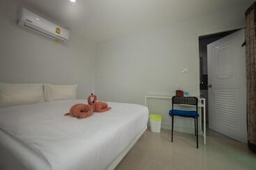 هتل Maenam Villa