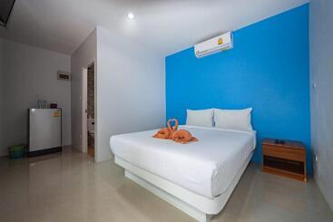 هتل Maenam Villa
