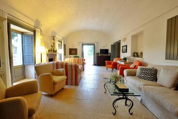 酒店 Masseria Trulli E Vigne
